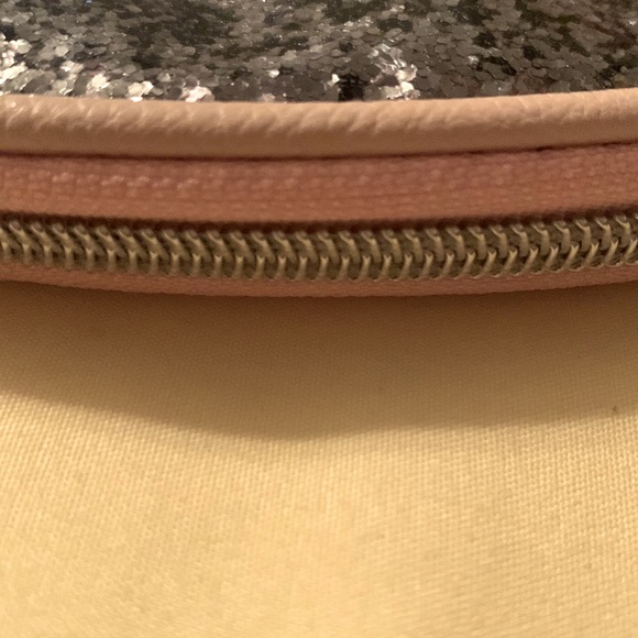 NWOT sparkly/silver cosmetics case - Picture 3 of 5